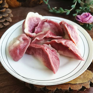 火龙果萝卜鲜肉饺子