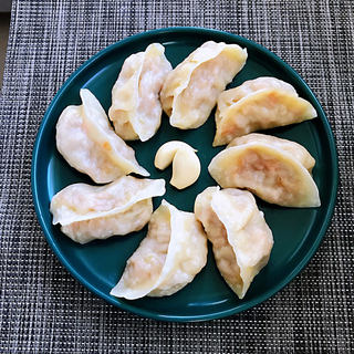 酸菜熟猪肉蒸饺