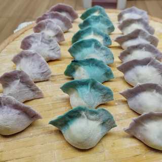 彩色三鲜饺子