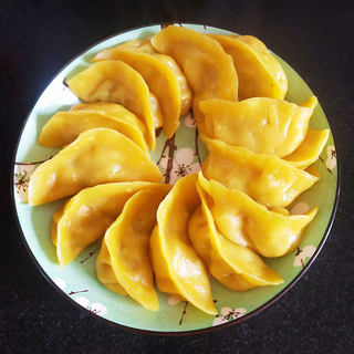 玉米粉酸菜馅蒸饺