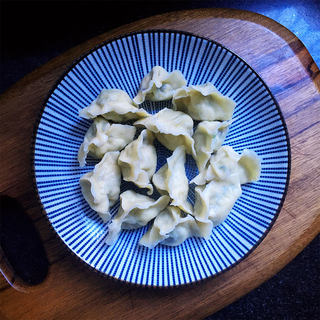 虾仁鸡蛋黄瓜水饺