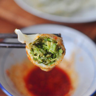 就爱这口香～槐花鸡蛋饺子