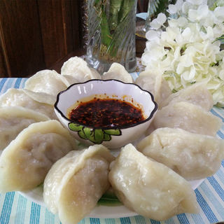 猪肉酸菜馅蒸饺