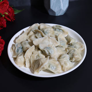 酸菜肉末饺子