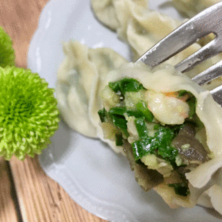 立冬的饺子：韭菜平菇鲜虾饺