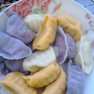 三色饺子（酸菜鸡肉）
