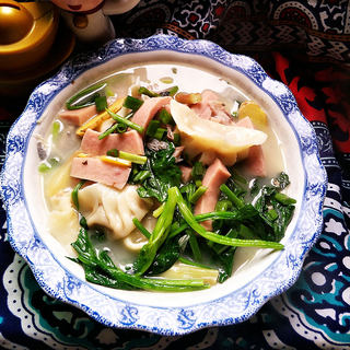 砂锅鲫鱼水饺