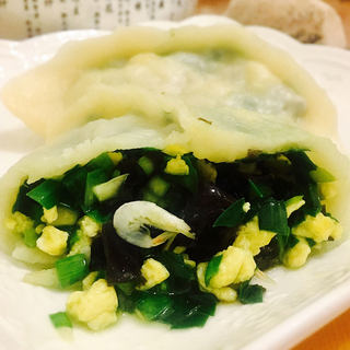 韭菜木耳鸡蛋虾皮蒸饺