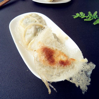 韭菜木耳鸡蛋馅煎饺
