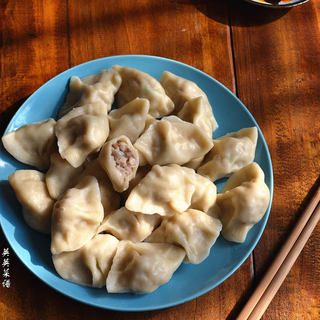 大肉莲菜饺子