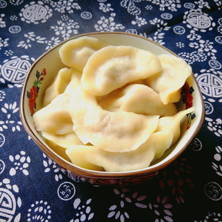 荠菜肉饺
