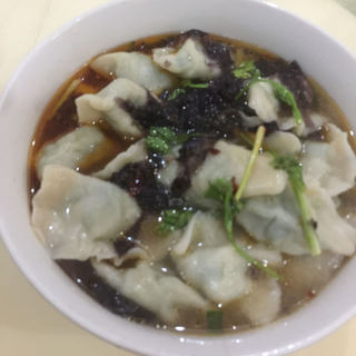 酸汤水饺