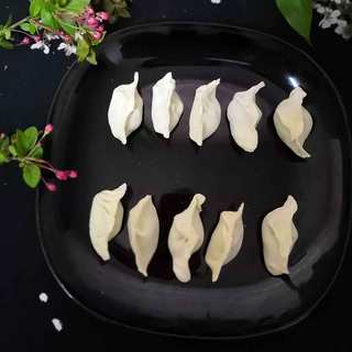 芥菜肉末饺子