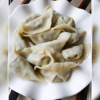 荠菜鲜肉水饺