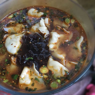 酸汤牛肉水饺