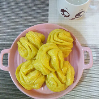 南瓜花卷