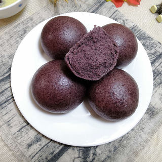 黑米面馒头