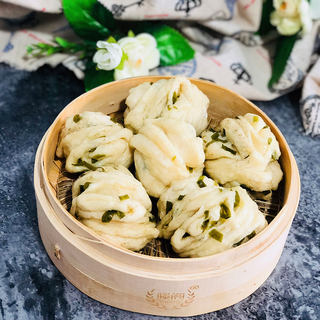 小葱椒盐花卷
