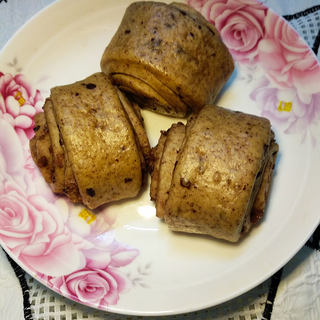 红枣黑米馒头