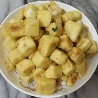 炒黄金馒头块