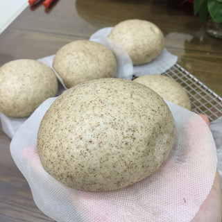 黑麦麦麸老面馒头