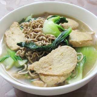 红烧小素鸡青菜荞麦面
