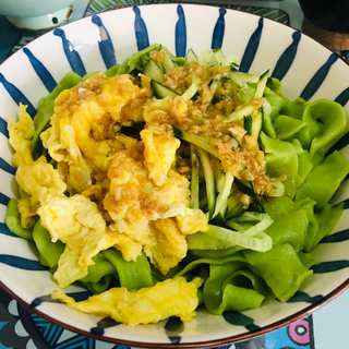 蒜汁菠菜面