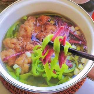 酥肉菠菜手擀面
