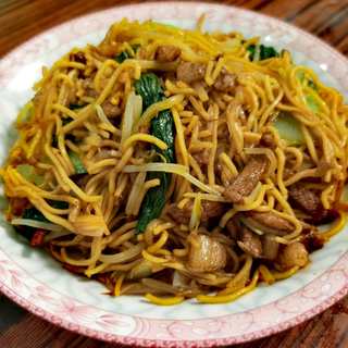 豆芽肉丝炒面