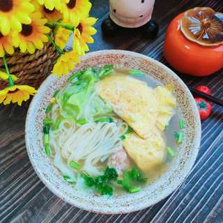蛋饺包菜汤面