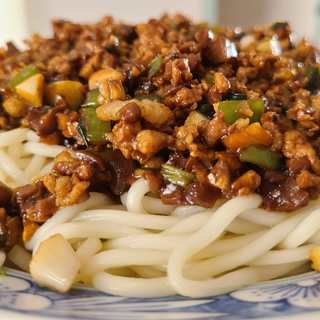 花菇肉沫炸酱面