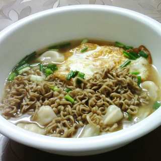 煎鸡蛋迷迷饺荞麦面
