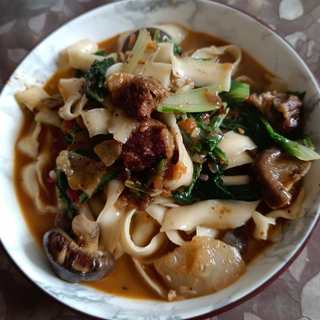 牛肉刀削面