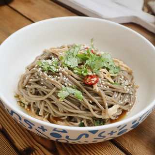 低脂鸡丝荞面