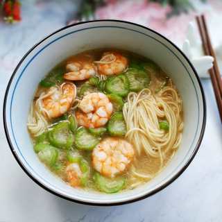 虾仁丝瓜面