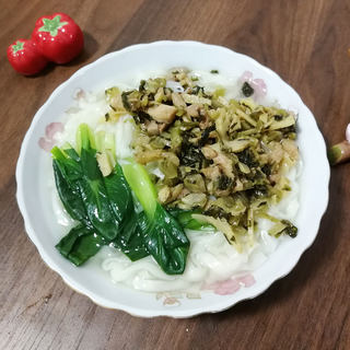 雪菜冬笋肉丝面