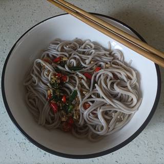 凉拌荞麦面