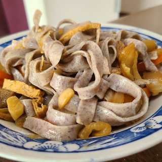 杂粮黑豆捞面