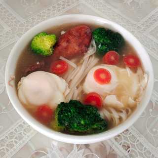荷包蛋鸡腿面