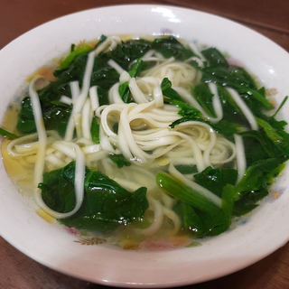 菠菜汤面条