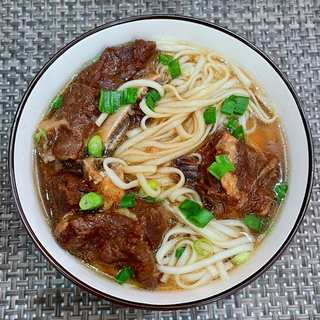 红烧牛排骨面