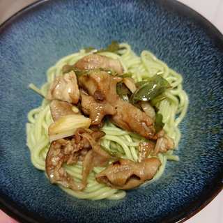 肥肠菠菜面