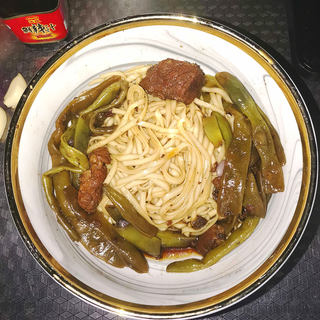 豆角烧肉面