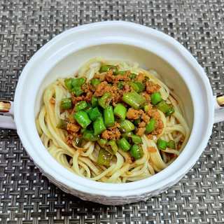 肉沫豆角拌面