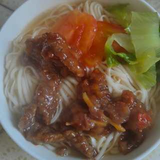 蔬菜滑肉面