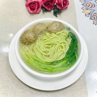 牛肉丸菠菜面