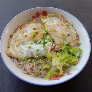 白菜鸡蛋荞麦面