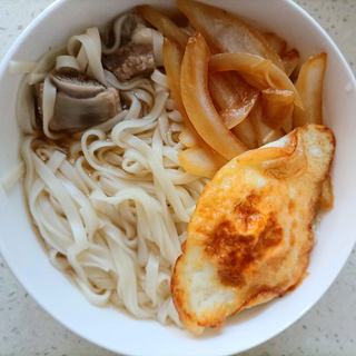 洋葱鸡蛋排骨面