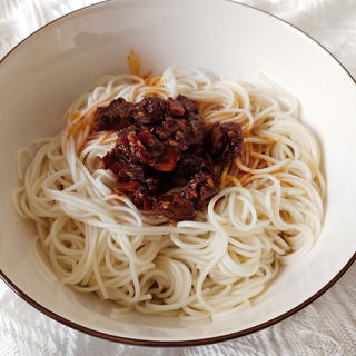 玉米牛肉酱拌面