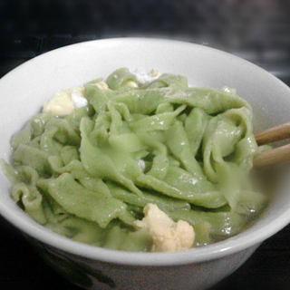 菠菜手擀面